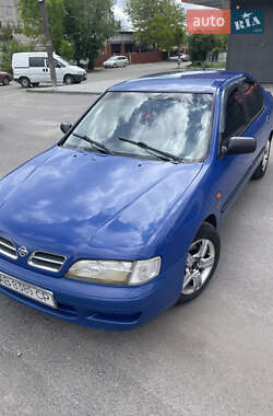 Седан Nissan Primera 1998 в Липовці