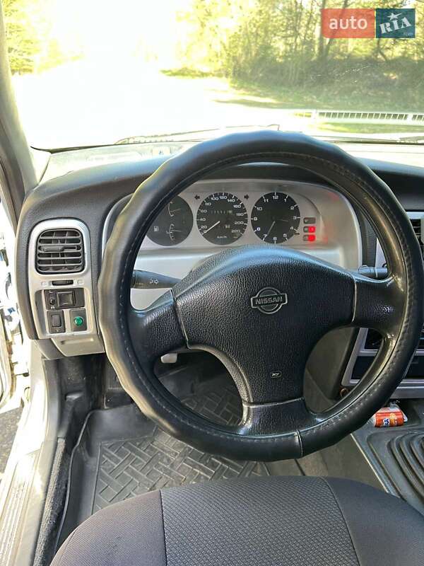 Универсал Nissan Primera 1992 в Самборе