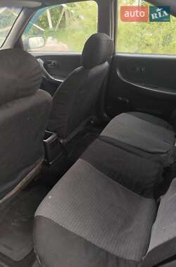 Универсал Nissan Primera 1992 в 