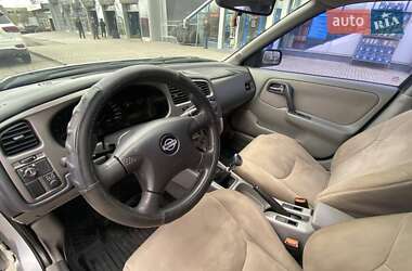 Седан Nissan Primera 2001 в 
