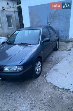 Седан Nissan Primera 1992 в 