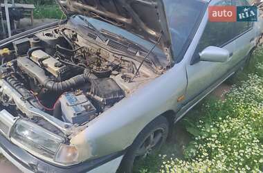 Седан Nissan Primera 1991 в 