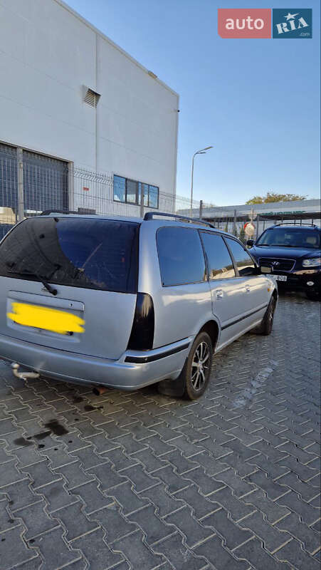 Седан Nissan Primera 1991 в Киеве