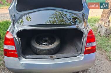 Седан Nissan Primera 2003 в 