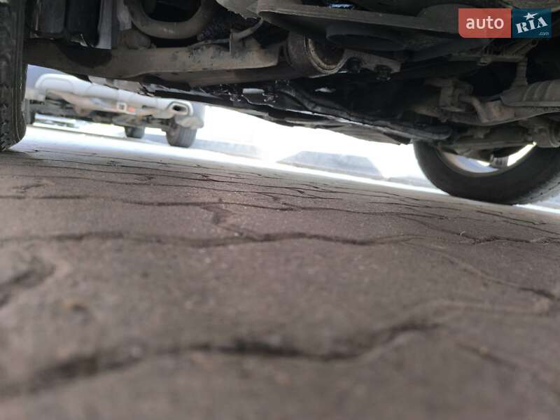 Седан Nissan Primera 2003 в Ивано-Франковске