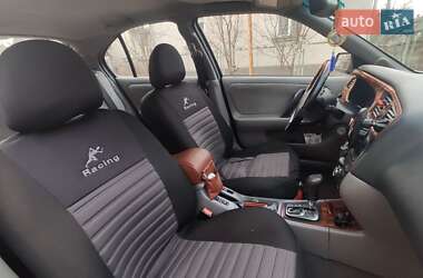 Лифтбек Nissan Primera 2000 в 
