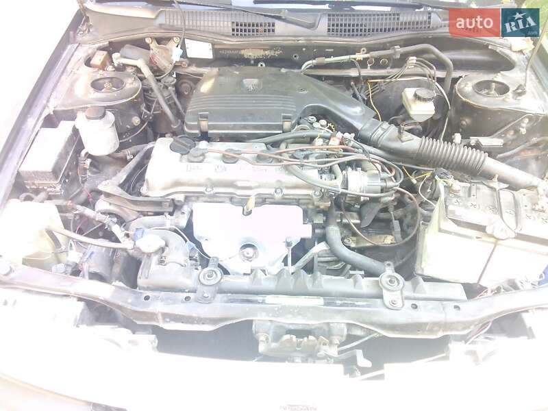 Седан Nissan Primera 1991 в Хмельницькому