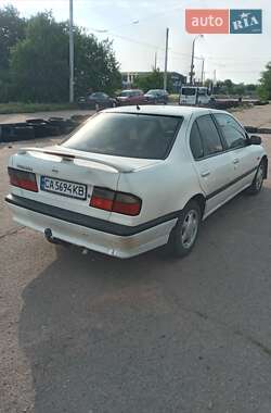 Седан Nissan Primera 1996 в Смілі