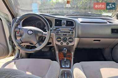Седан Nissan Primera 2001 в Рени