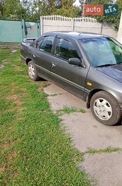 Седан Nissan Primera 1990 в Полтаві