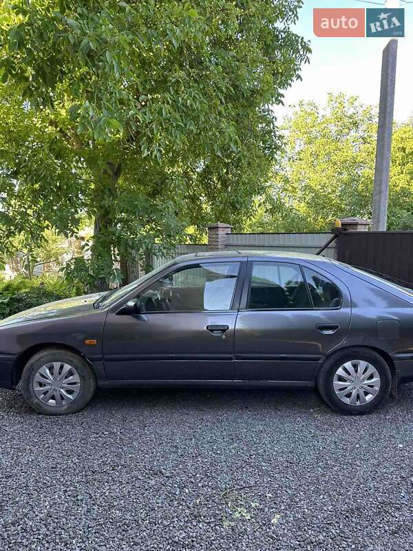 Хэтчбек Nissan Primera 1994 в Черновцах