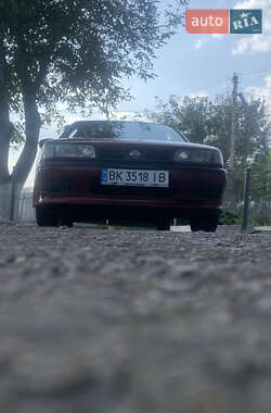 Седан Nissan Primera 1996 в Рівному
