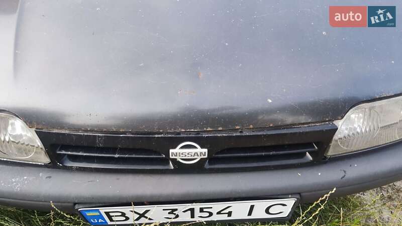 Седан Nissan Primera 1994 в Хмельницькому