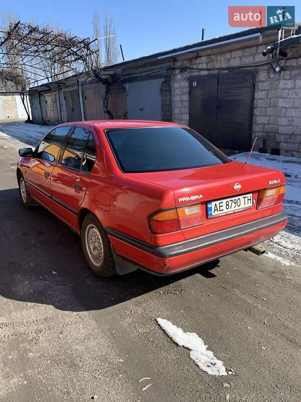 Седан Nissan Primera 1990 в Кривом Роге