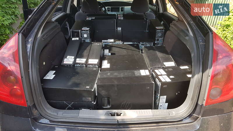 Лифтбек Nissan Primera 2004 в Кривом Роге