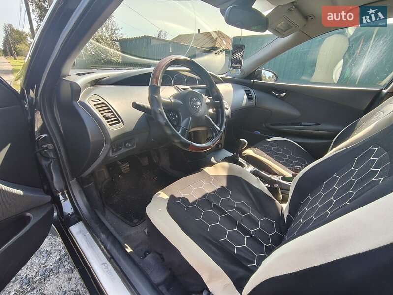 Седан Nissan Primera 2004 в Корюковке