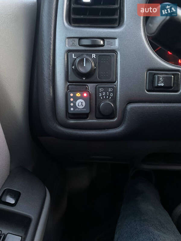 Седан Nissan Primera 2001 в Лановцах