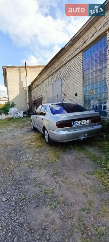 Седан Nissan Primera 1998 в Луцке фото 3 Седан Nissan Primera 1998 в Луцке