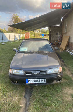 Хетчбек Nissan Primera 1990 в Слов'янську