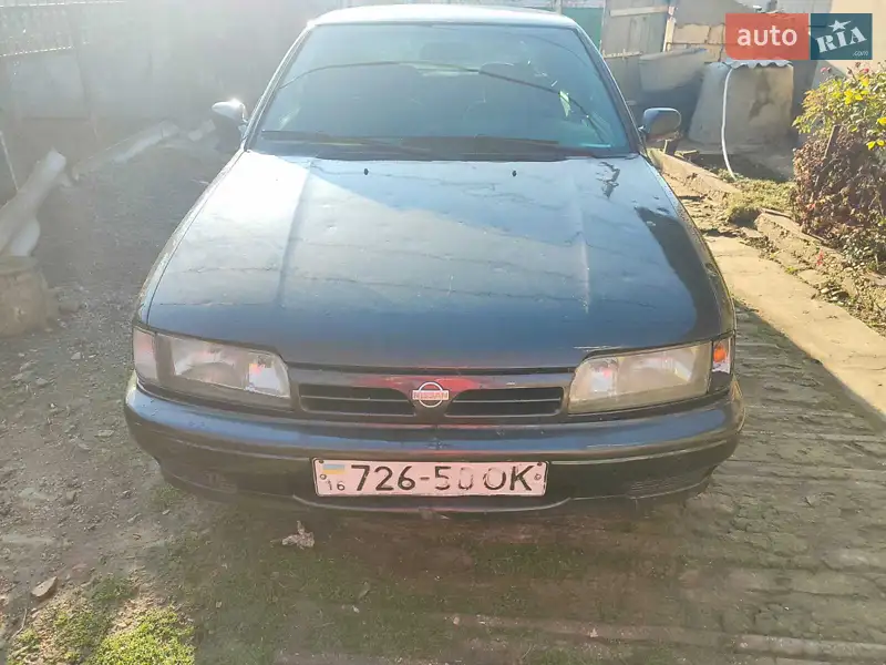 Nissan Primera 1990