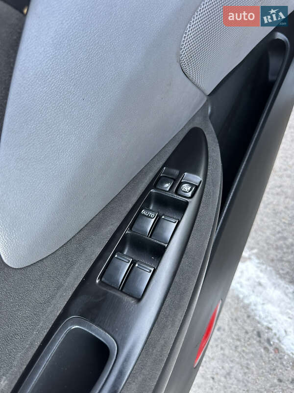 Седан Nissan Primera 2003 в Днепре фото 23 Седан Nissan Primera 2003 в Днепре