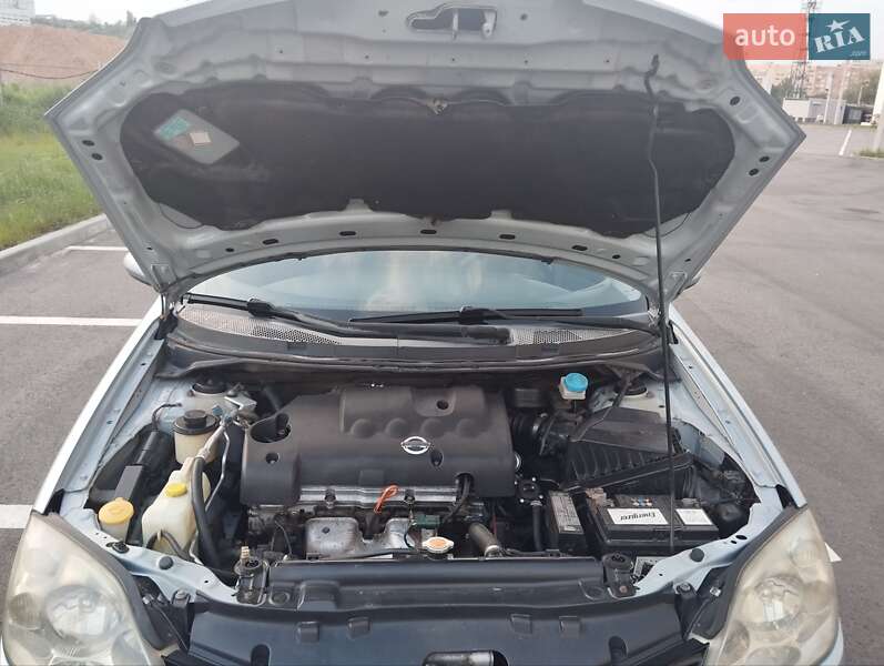 Седан Nissan Primera 2004 в Кременчуці