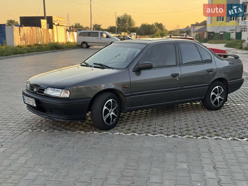 Седан Nissan Primera 1991 в Полтаве