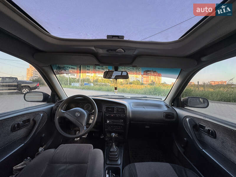 Седан Nissan Primera 1991 в Полтаве