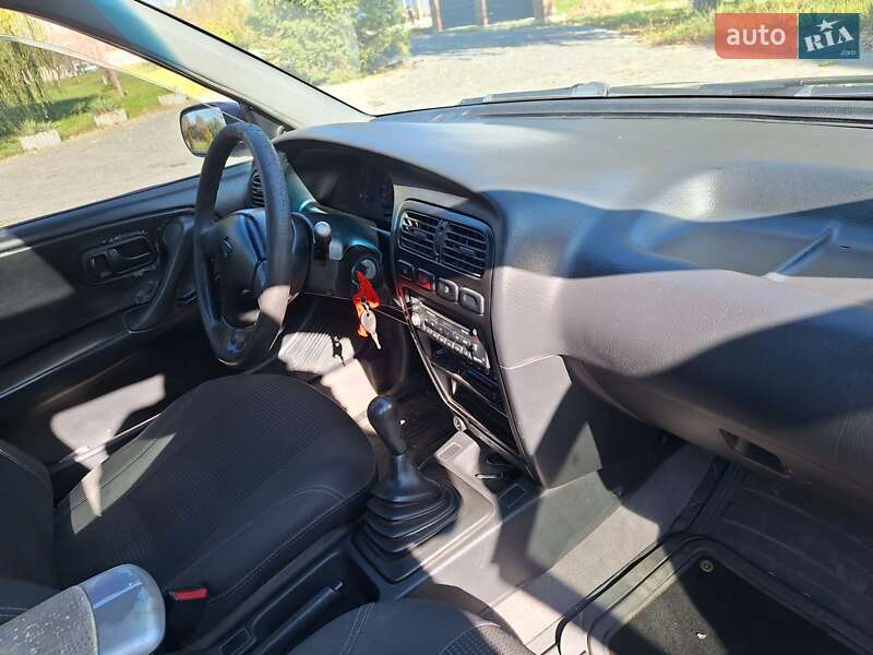 Седан Nissan Primera 1994 в Черновцах фото 28 Седан Nissan Primera 1994 в Черновцах