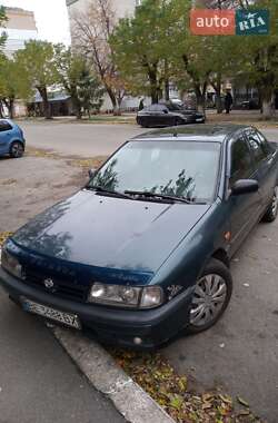 Седан Nissan Primera 1994 в Первомайске