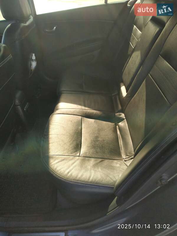 Седан Nissan Primera 2004 в Киеве фото 27 Седан Nissan Primera 2004 в Киеве