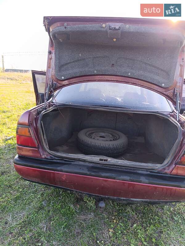 Седан Nissan Primera 1994 в Вознесенске