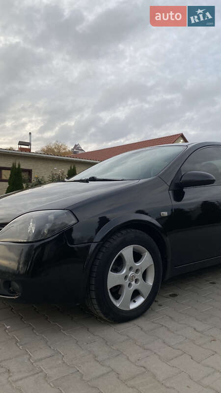 Седан Nissan Primera 2004 в Южном