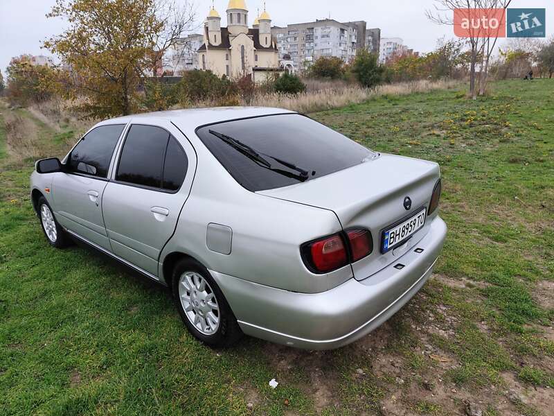 Седан Nissan Primera 2001 в Южному
