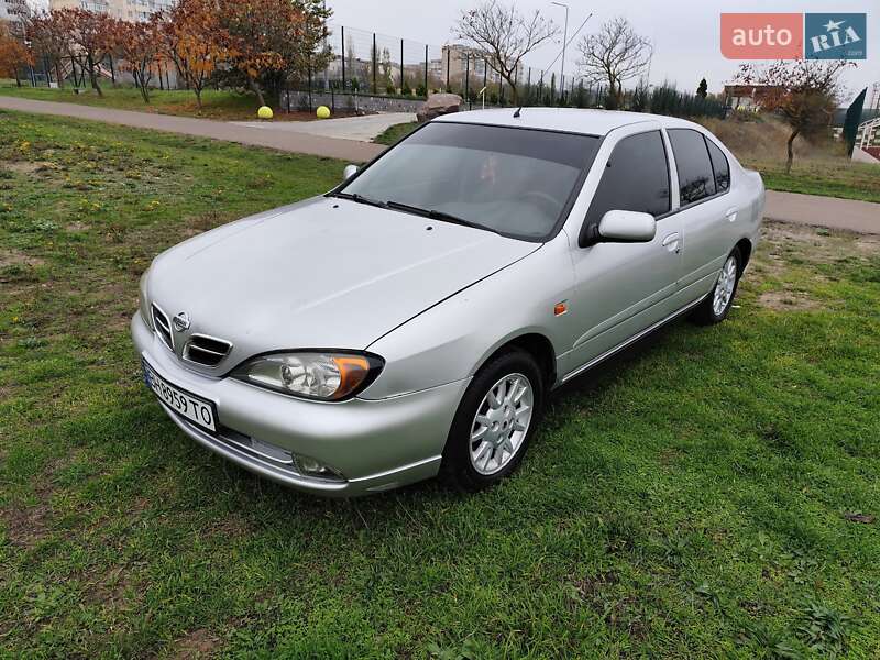 Седан Nissan Primera 2001 в Южному
