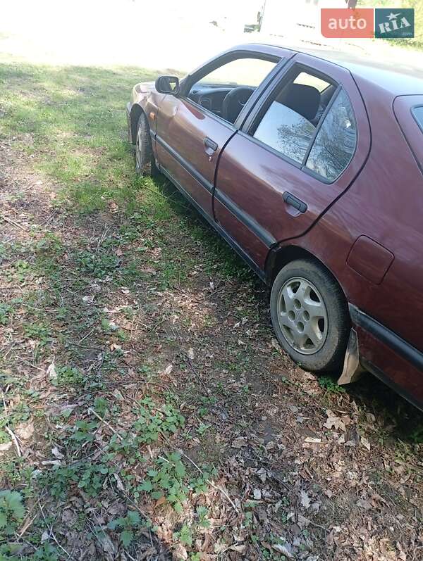 Хэтчбек Nissan Primera 1993 в Черновцах
