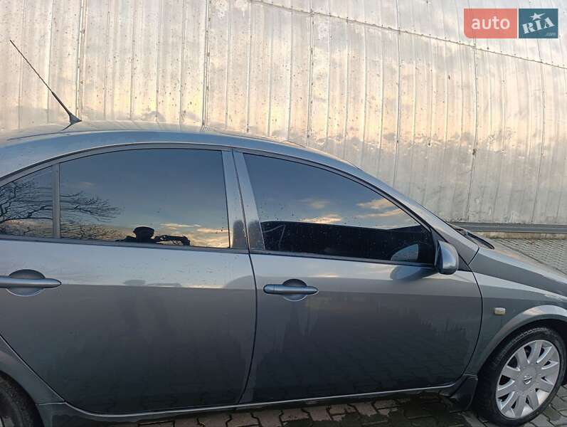 Седан Nissan Primera 2003 в Коломые