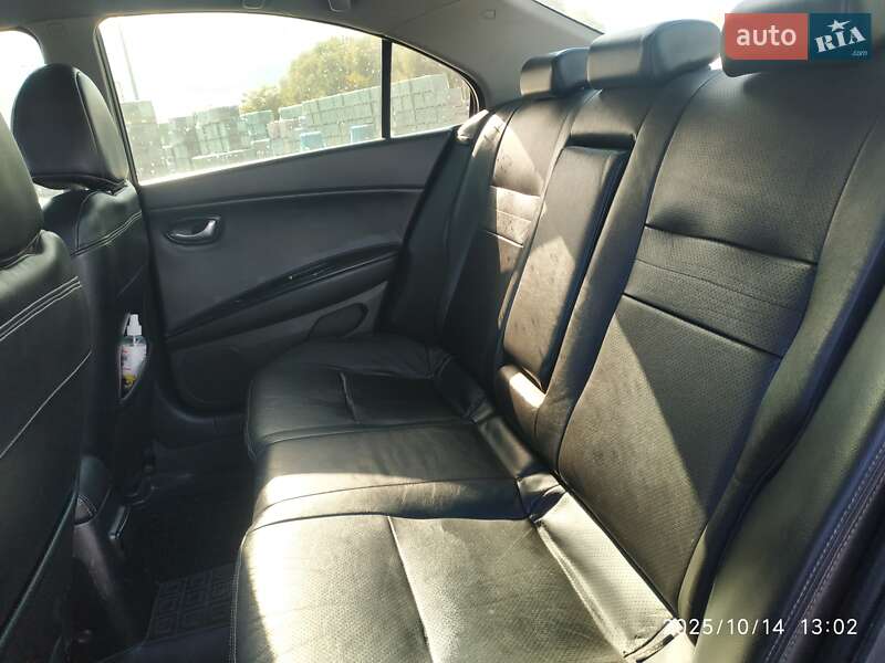 Седан Nissan Primera 2004 в Києві фото 49 Седан Nissan Primera 2004 в Києві