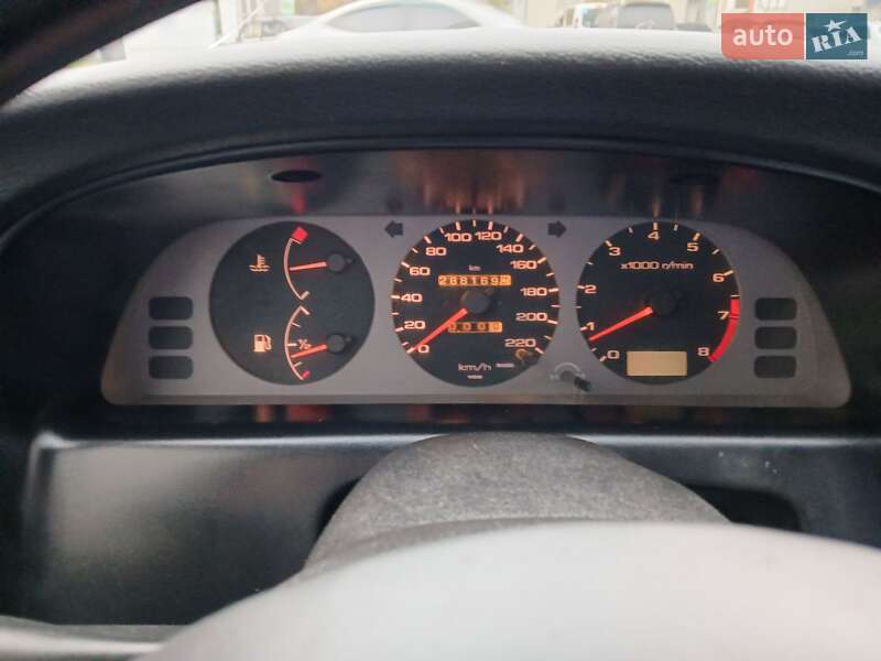 Седан Nissan Primera 1996 в Одессе