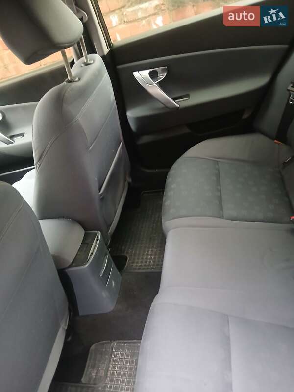 Универсал Nissan Primera 2005 в Виннице