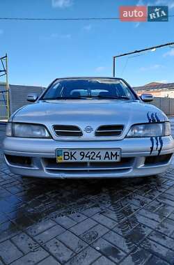 Седан Nissan Primera 2000 в Рівному