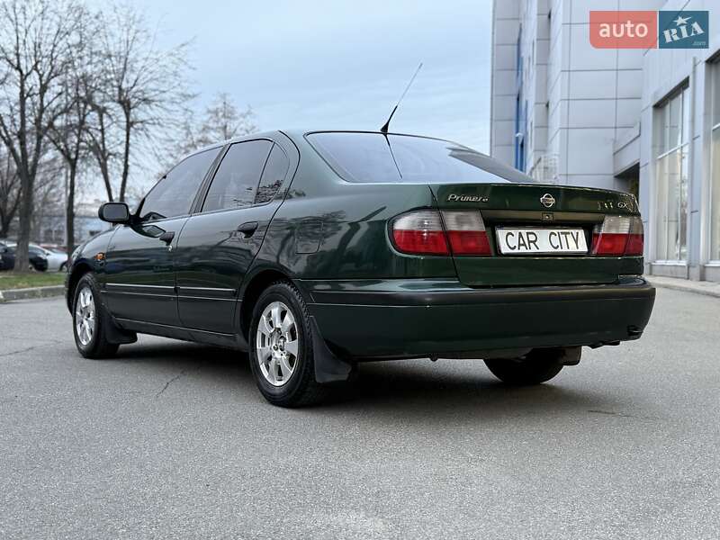 Седан Nissan Primera 1996 в Киеве