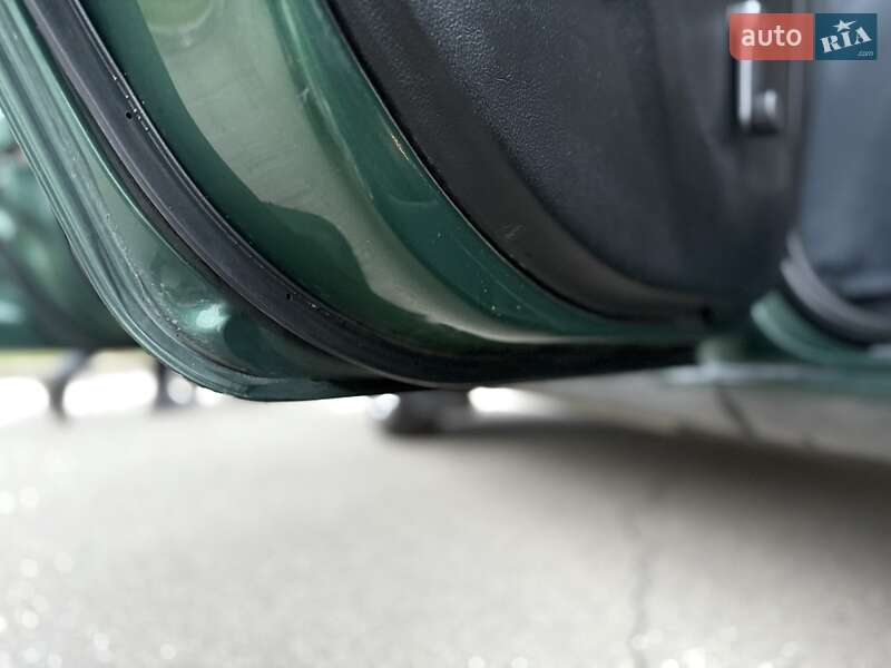 Седан Nissan Primera 1996 в Киеве