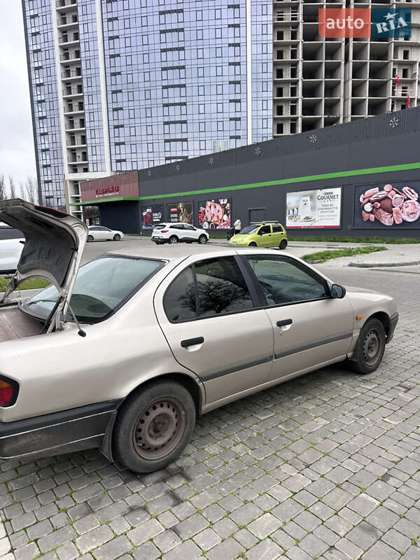 Седан Nissan Primera 1993 в Одесі фото 2 Седан Nissan Primera 1993 в Одесі