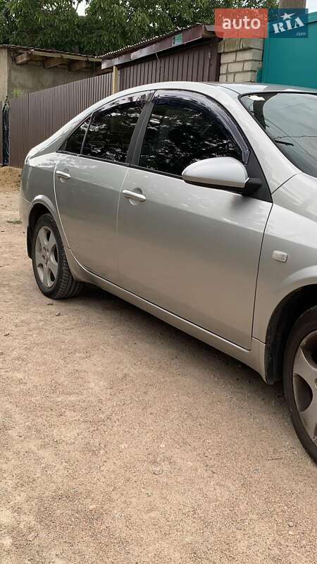 Nissan Primera 2003