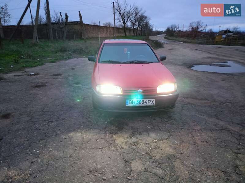Седан Nissan Primera 1990 в Кучургане