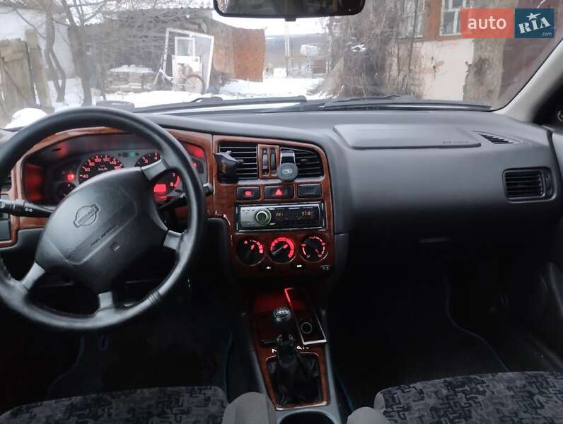 Седан Nissan Primera 1998 в Мироновке