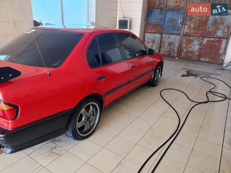 Седан Nissan Primera 1990 в Одессе