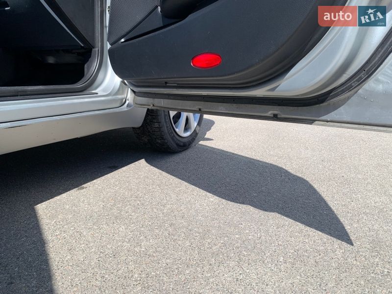 Лифтбек Nissan Primera 2004 в Обухове фото 30 Лифтбек Nissan Primera 2004 в Обухове