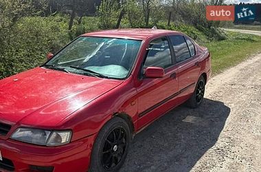 Седан Nissan Primera 1997 в Пустомитах
